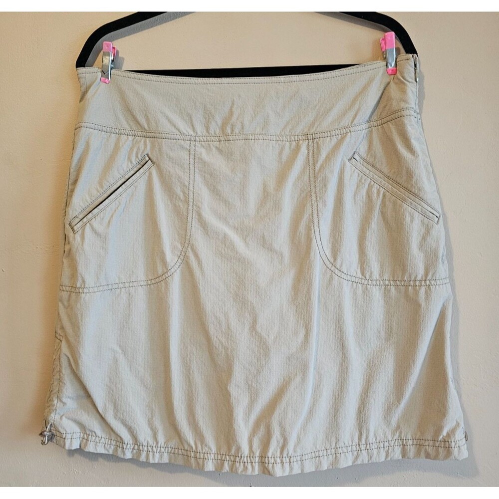 Athleta  Hiking Golf Tennis Skort tan  Size 12 Tall Pockets
